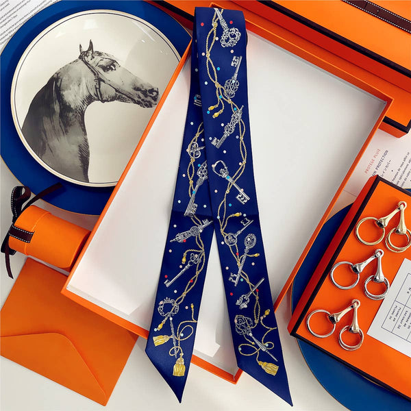 Key Ribbon Scarf and Round Box